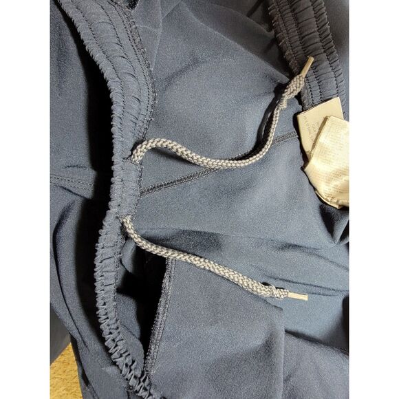 Nike Navy Blue Zip Pocket Drawstring Shorts - 36 x 19 - Picture 5 of 7